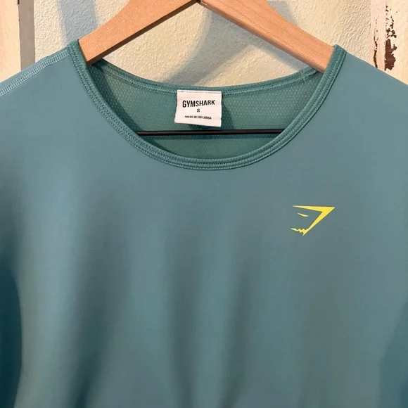 Gymshark Teal Active Crop Top with Yellow Logo Size S Women - Picture 2 of 8